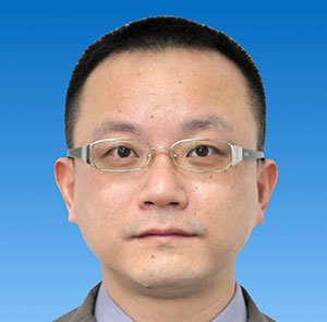 拥有专职研究员2人
