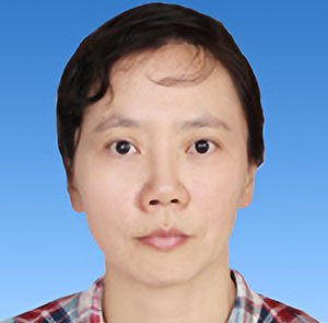 其中主任医师5人