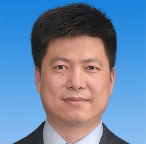 12人具有博士学位
