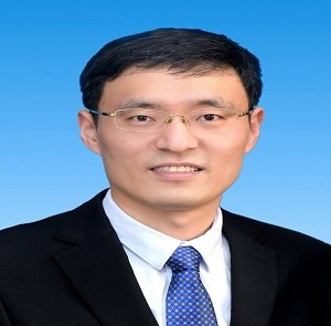 副主任医师8名