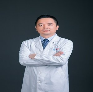 助理研究员2人